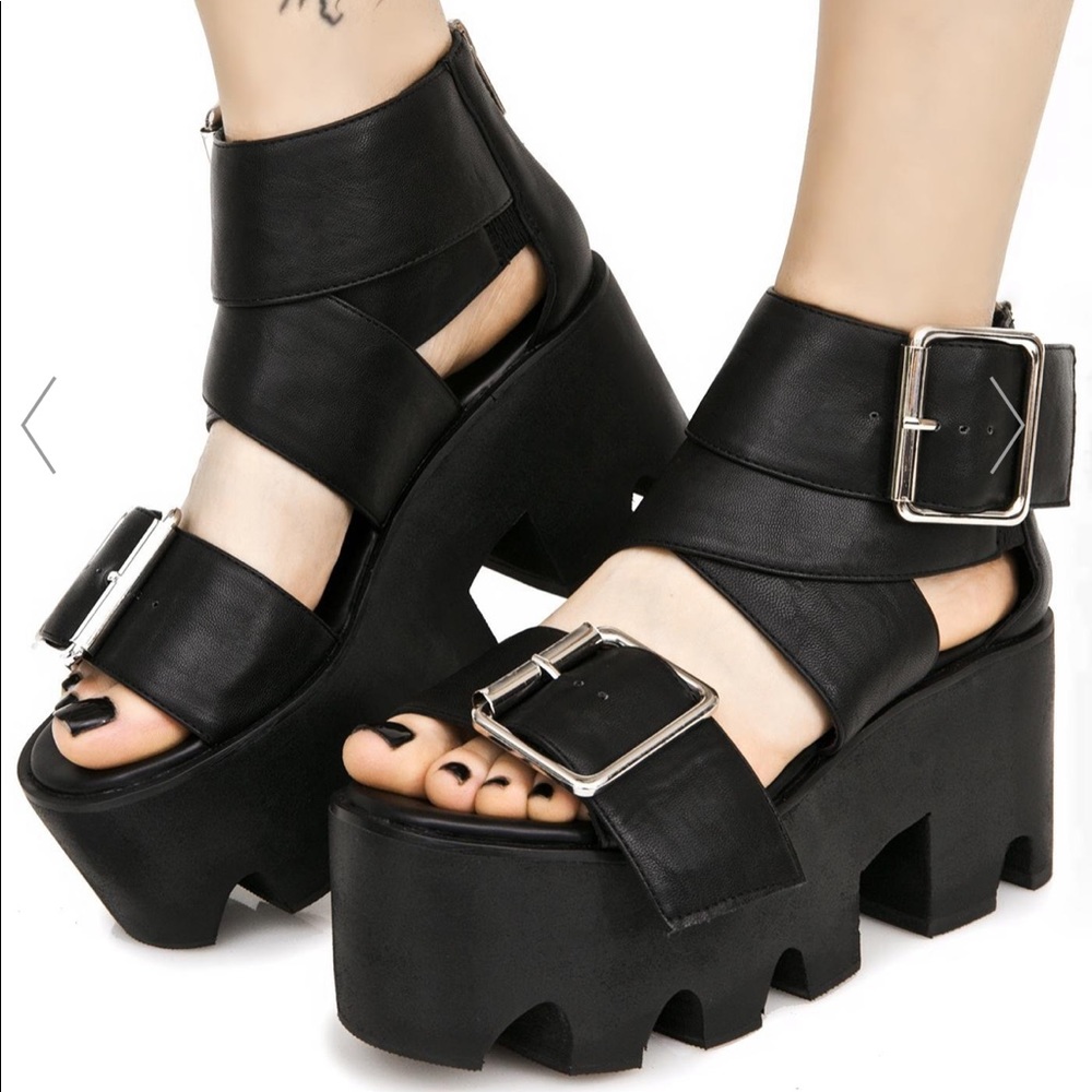 Current Mood Black Platform Sandals